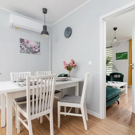 Apartment Cystersow Cracow By Renters